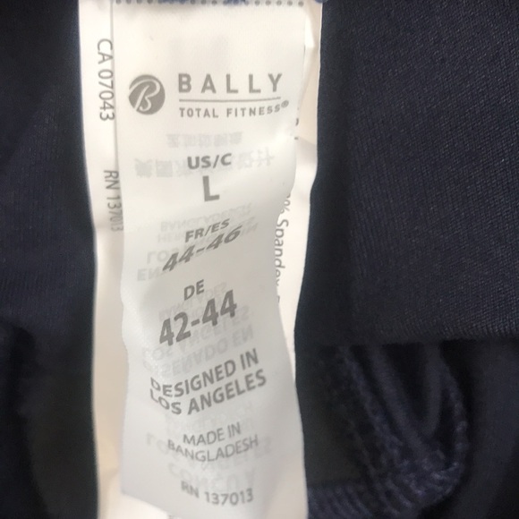 Bally Total Fitness Yoga Pants. - Picture 6 of 11